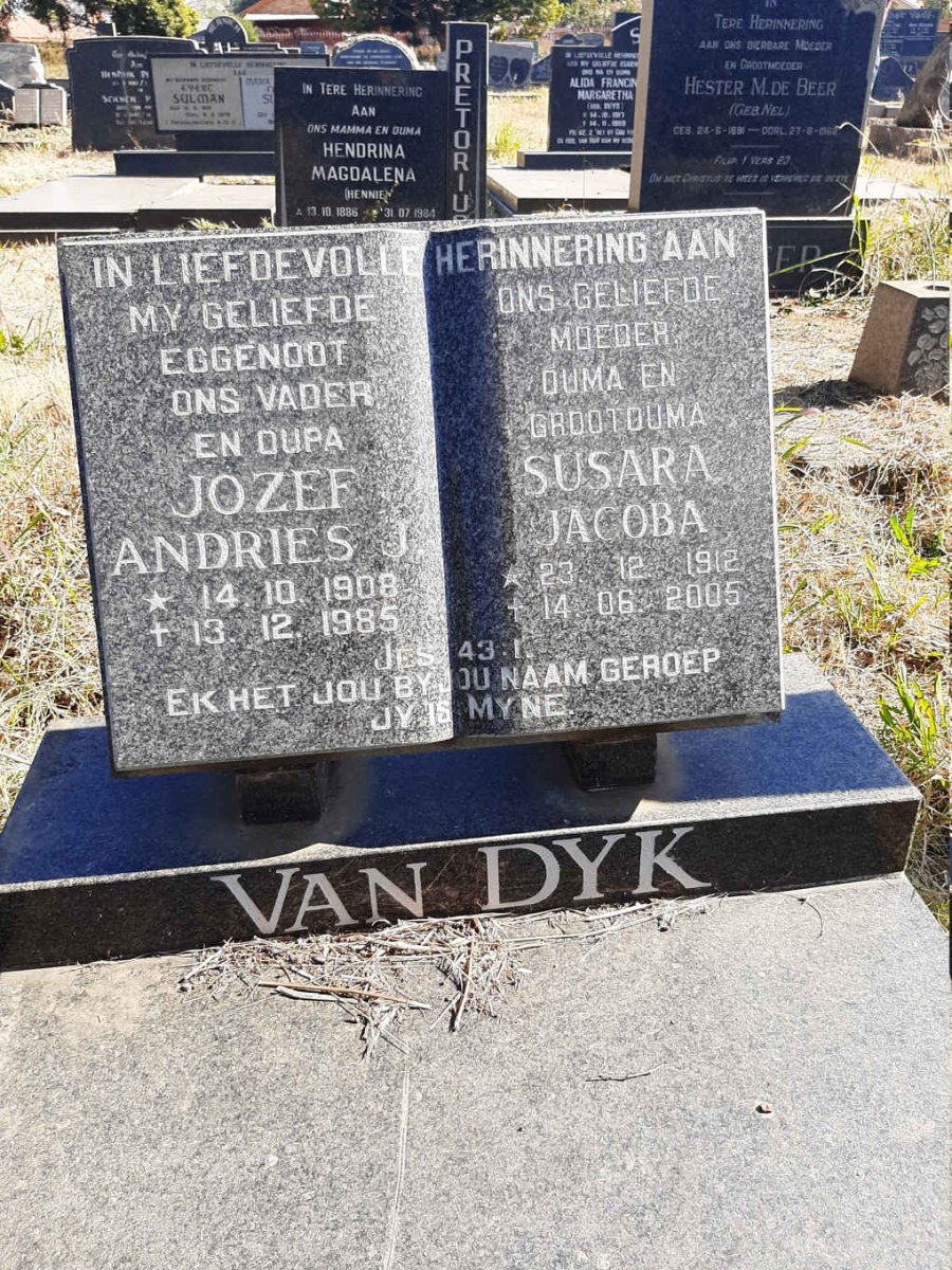 DYK Jozef Andries J., van 1908-1985 &amp; Susara Jacoba 1912-2005