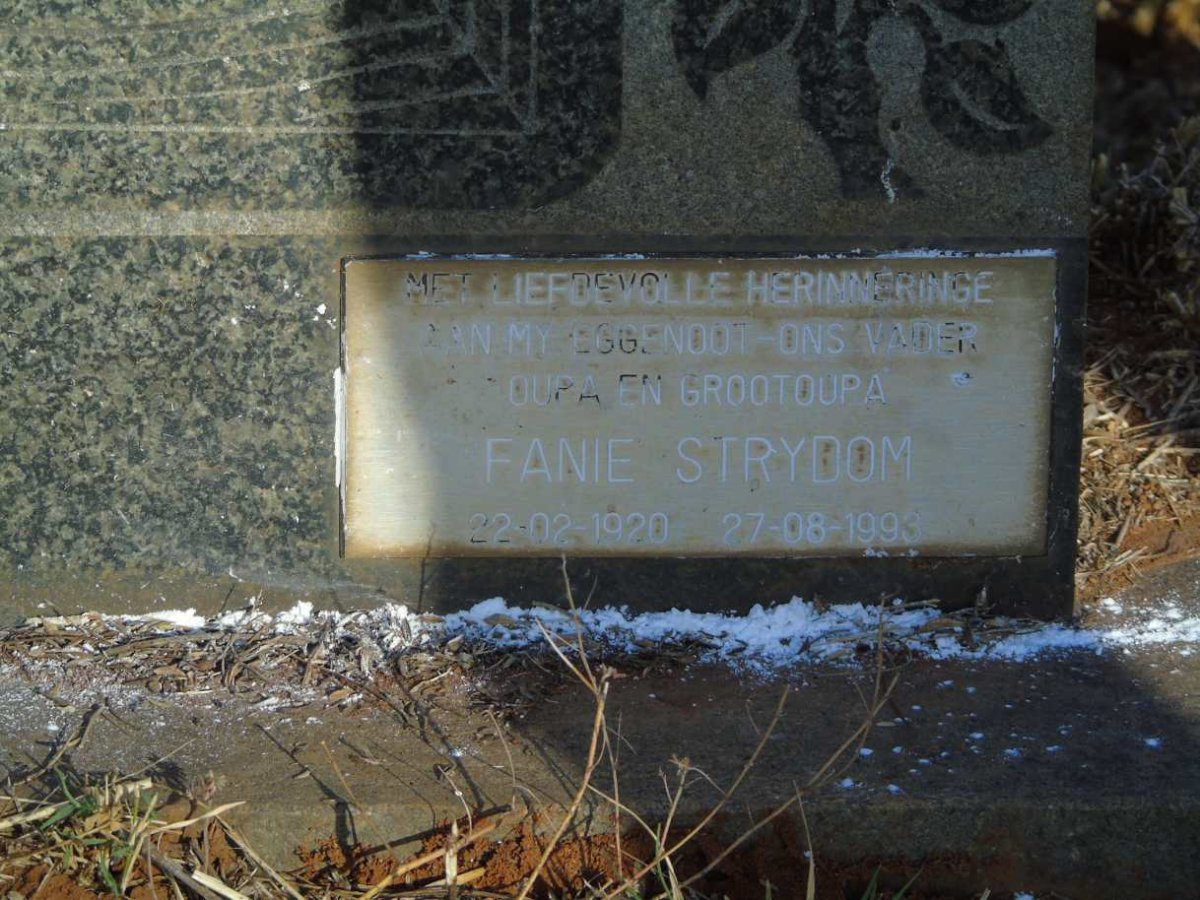 DAVEL Jan 1917-1953 :: DAVEL Boetie 1942-1958 :: STRYDOM Fanie 1920-1993_2