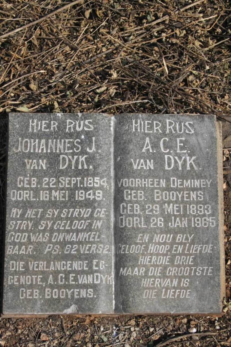 DYK Johannes J., van 1854-1948 & A.C.E. voorheen DEMINEY nee BOOYENS 1893-1965
