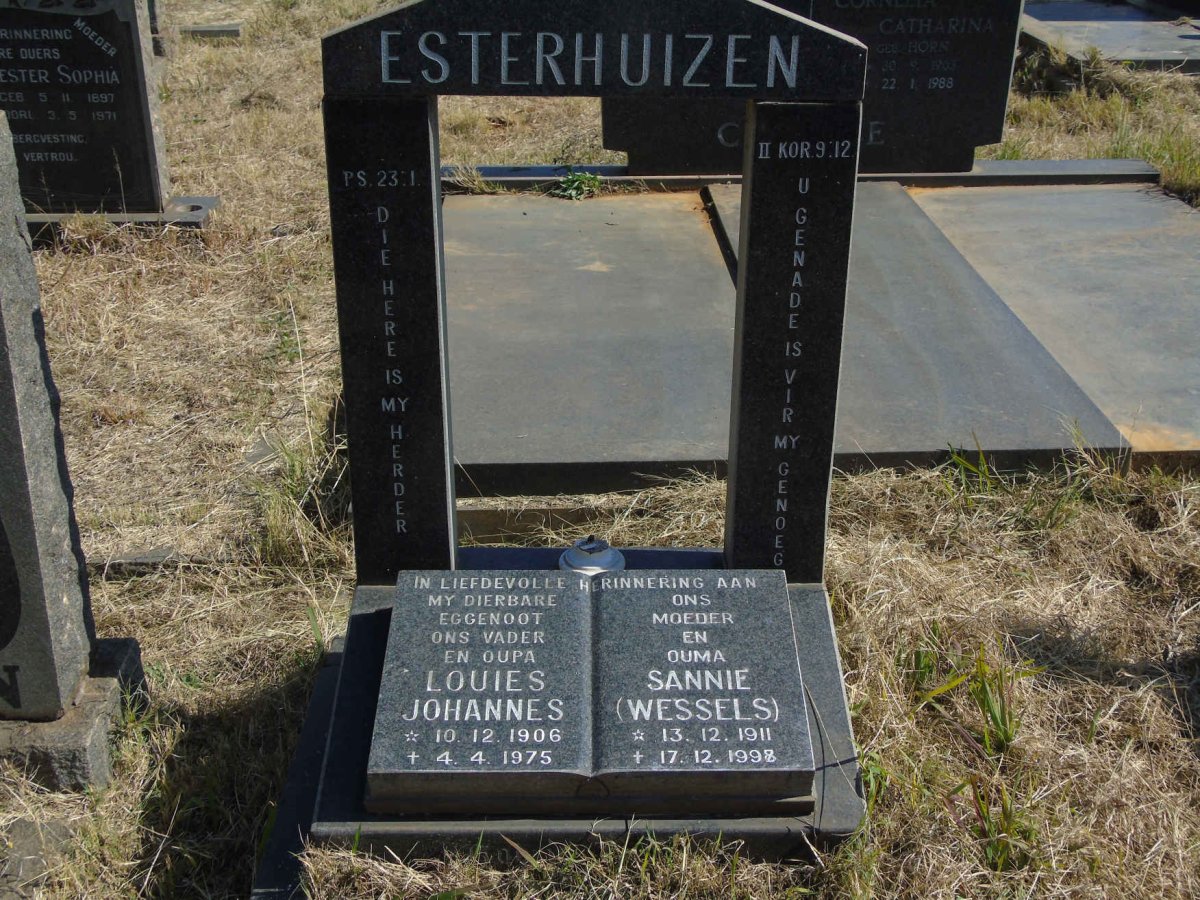 ESTERHUIZEN Louies Johannes 1906-1975 &amp; Sannie WESSELS 1911-1998