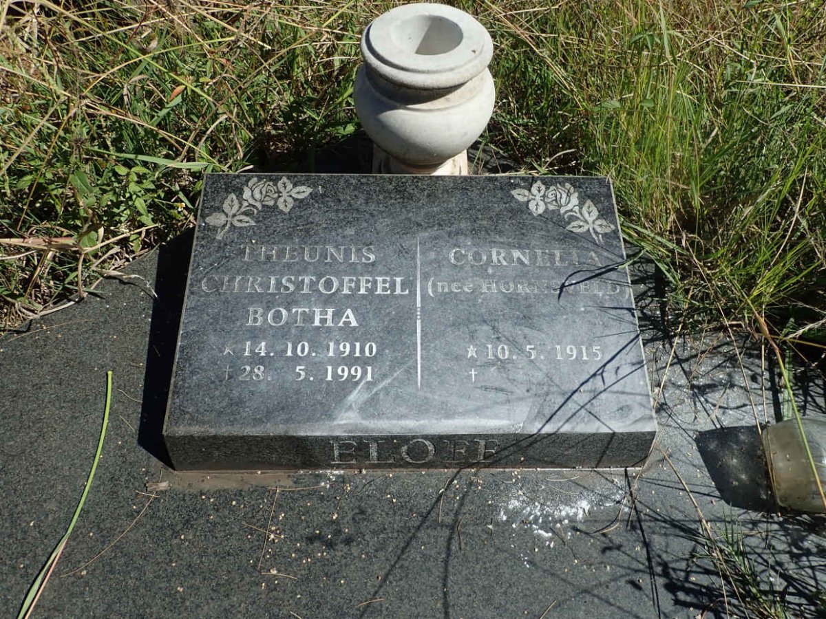 ELOFF Theunis Christoffel Botha 1910-1991 &amp; Cornelia HORNSVELD 1915-