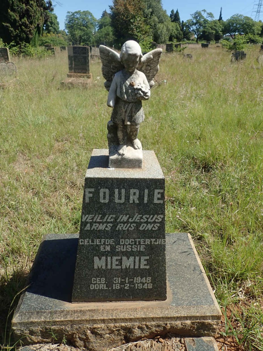FOURIE Miemie 1948-1948