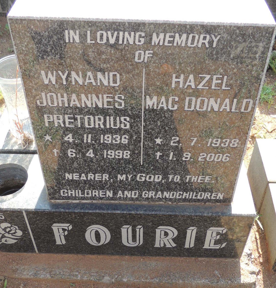 FOURIE Wynand Johannes Pretorius 1936-1998 & Hazel MACDONALD 1938-2006