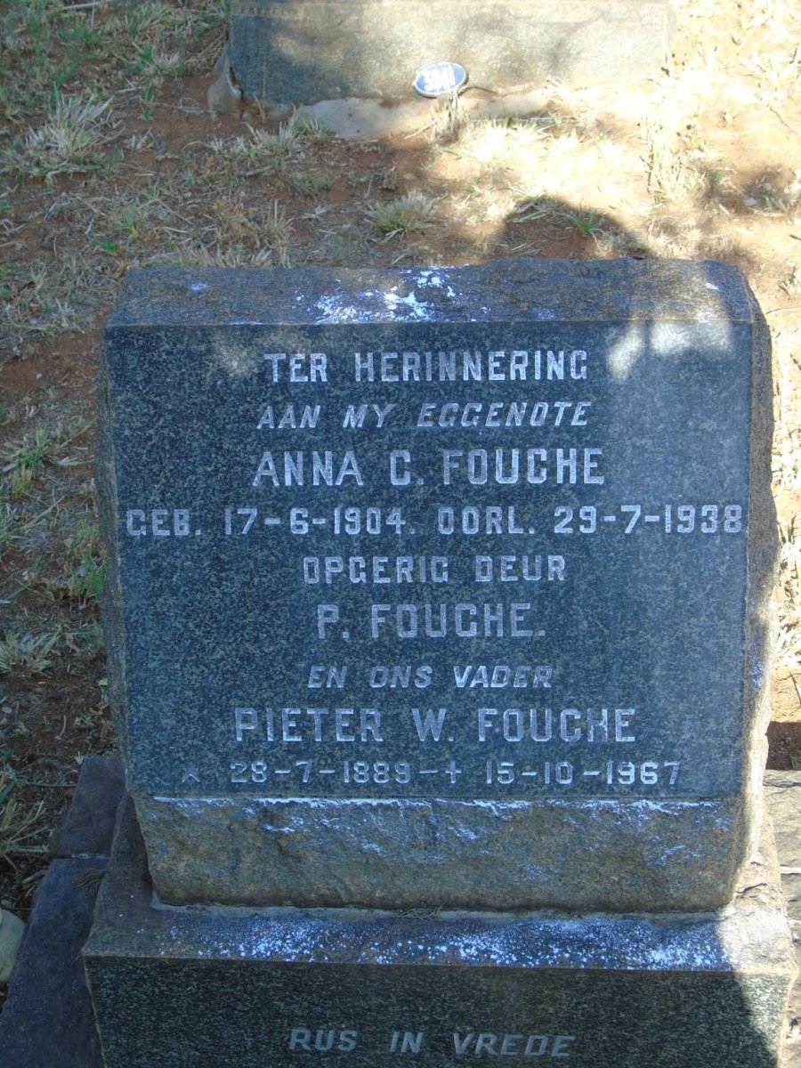 FOUCHE Pieter W. 1889-1967 & Anna C. 1904-1938