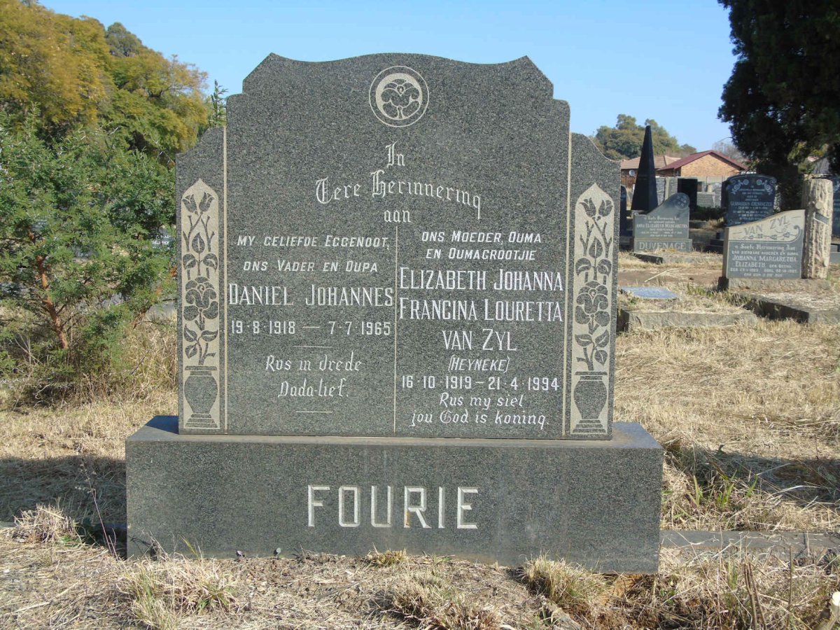 FOURIE Daniel Johannes 1918-1965 &amp; Elizabeth Johanna Francina Louretta Van Zyl HEYNEKE  1919-1994