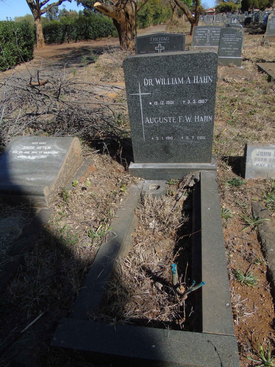 HAHN William A. 1901-1967 &amp; Auguste F.W. 1910-2001