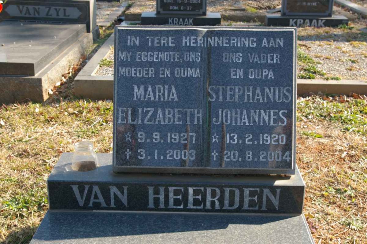 HEERDEN Stephanus Johannes, van 1920-2004 &amp; Maria Elizabeth 1927-2003