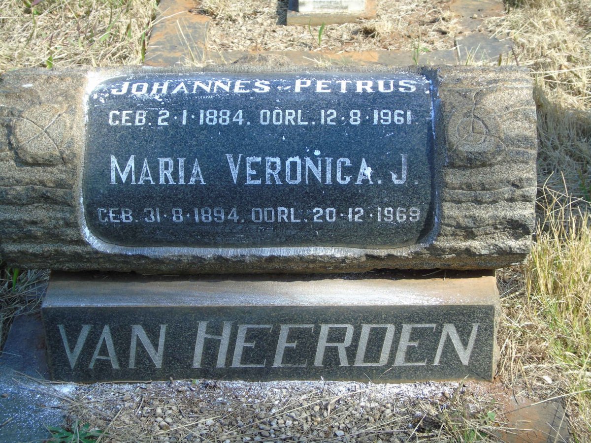 HEERDEN Maria Veronica J., van 1894-1969