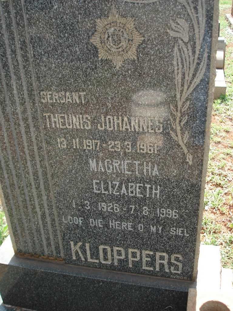 KLOPPERS Theunis Johannes 1917-1961 &amp; Magrietha Elizabeth 1926-1996