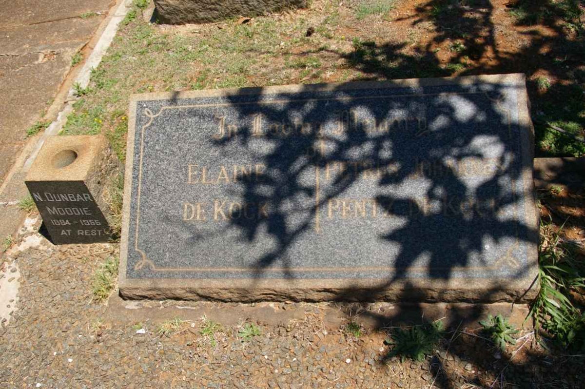 KOCK Petrus Pentz, de & Elaine :: MOODIE N. Dunbar 1884-1955