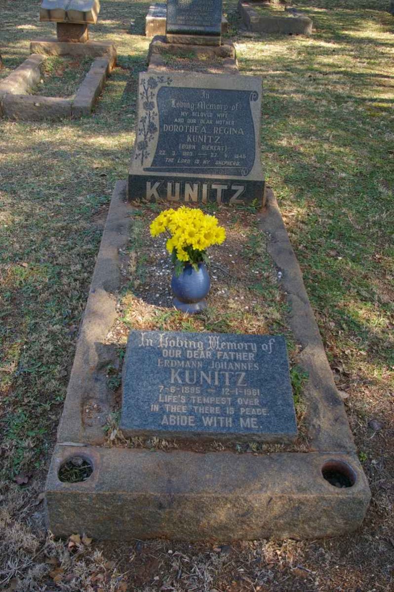 KUNITZ Erdmann Johannes 1895-1961 &amp; Dorothea Regina RIEKERT 1903-1946 _1