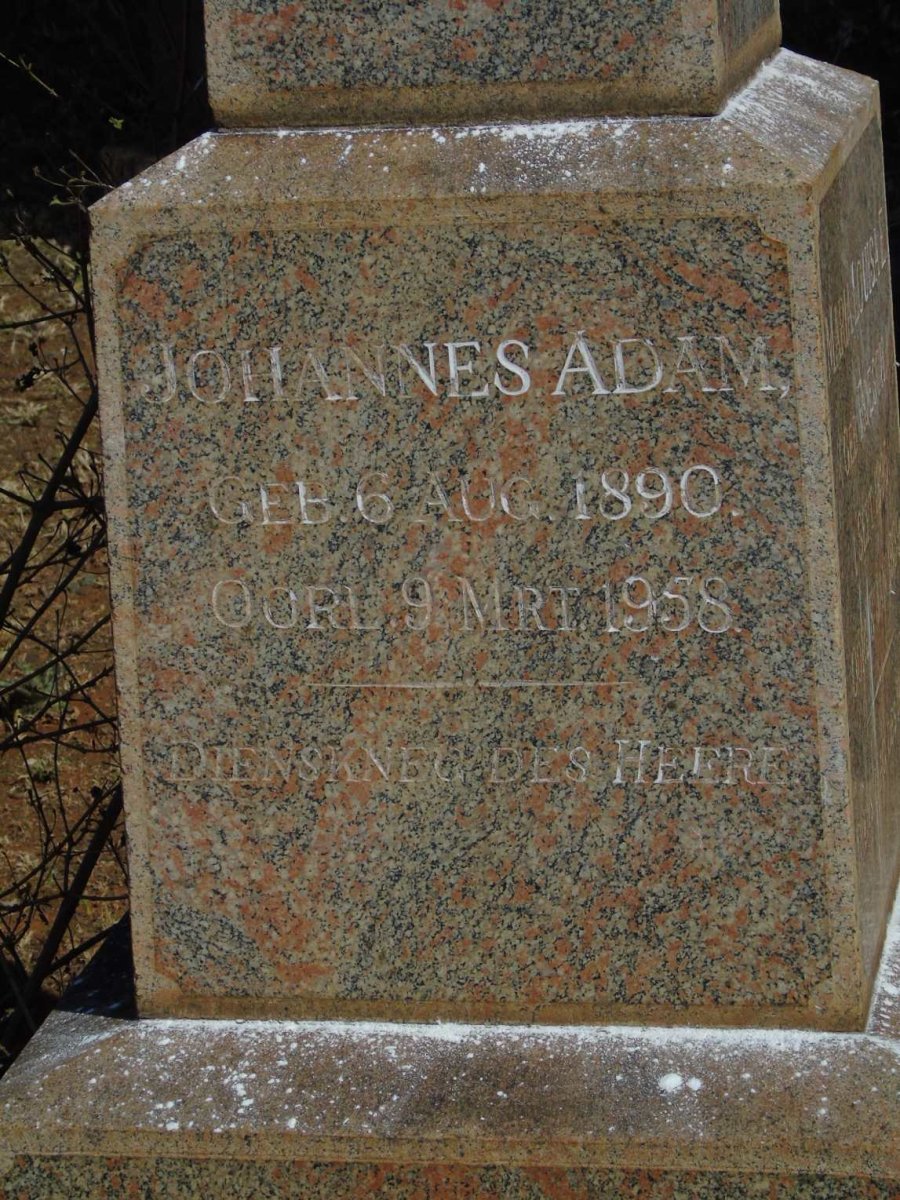 LABUSCHAGNE Johannes Adam 1890-1958 & Maria Louisa E. ROESCH 1895-1939_1