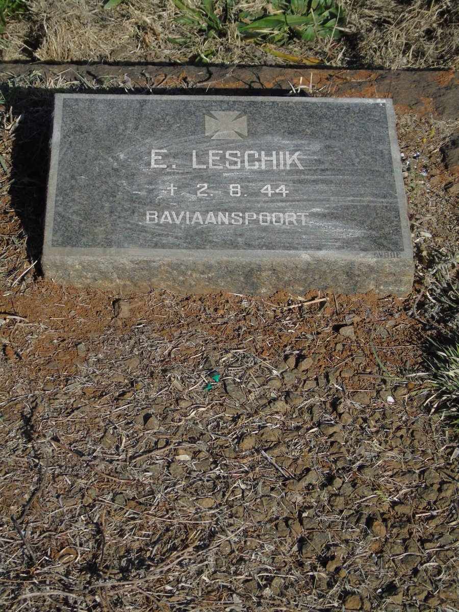 LESCHIK E. -1944