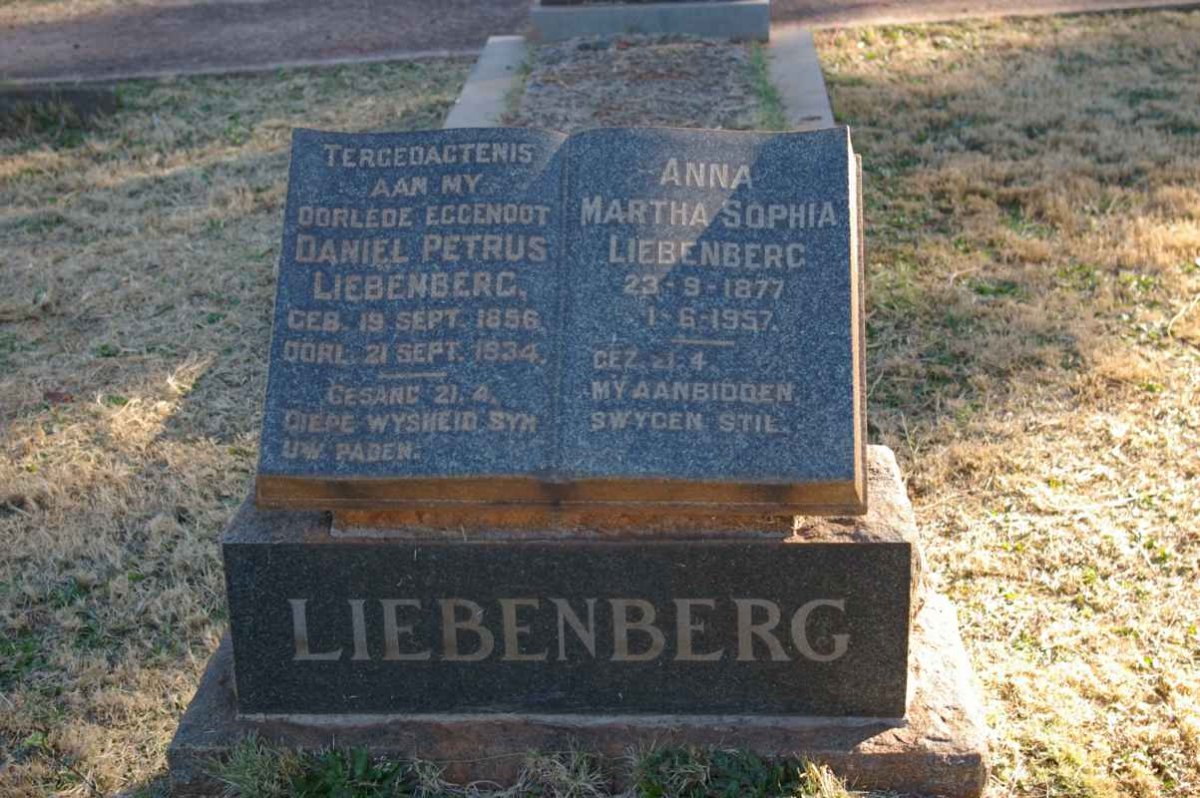 LIEBENBERG Daniel Petrus 1856-1934 &amp; Anna Martha Sophia 1877-1957