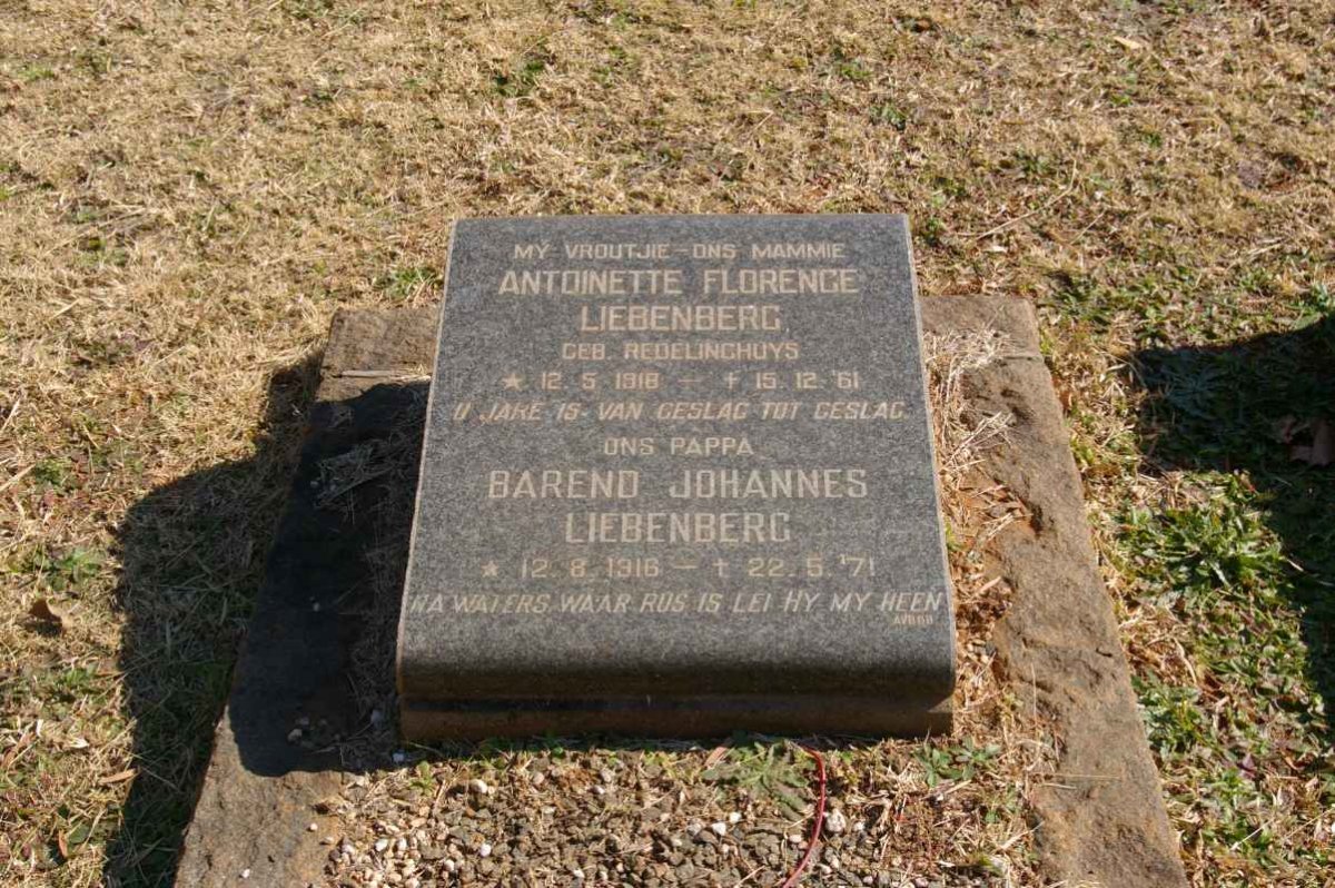 LIEBENBERG Barend Johannes 1916-1971 &amp; Antoinette Florence REDELINGHUYS 1918-1961