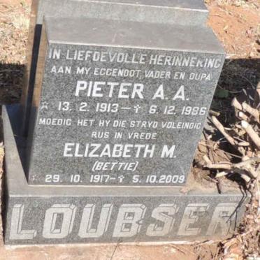 LOUBSER Pieter A.A. 1913-1996 & Elizabeth M. 1917-2009
