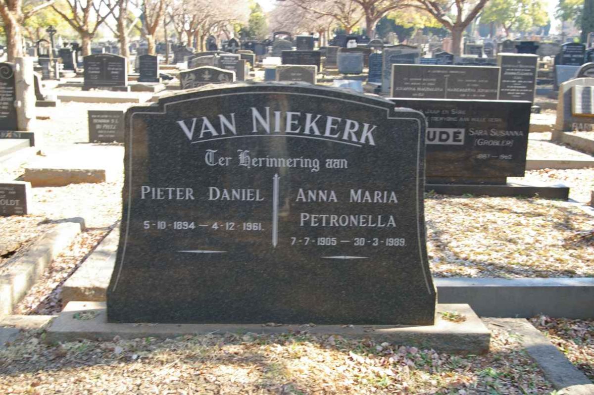 NIEKERK Pieter Daniel, van 1894-1961 &amp; Anna Maria Petronella 1905-1989