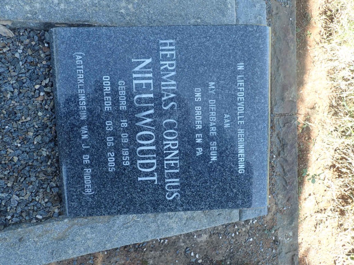 NIEUWOUDT Hermias Cornelius 1959-2005