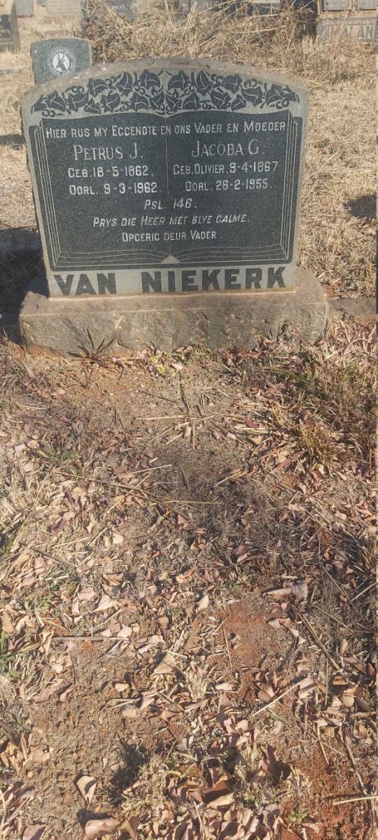NIEKERK Petrus J., van 1862-1962 &amp; Jacoba G. OLIVIER 1867-1955