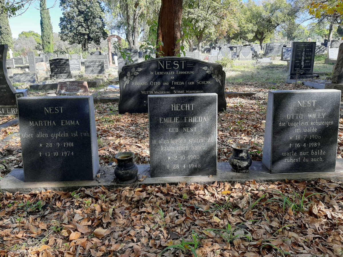 NEST Otto Wally 1906-1989 :: NEST Martha Emma 1901-1974 :: HECHT Emilie Frieda nee NEST 1900-1948