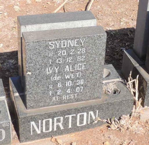 NORTON Sidney 1928-1982 & Ivy Alice DE WET 1936-2007