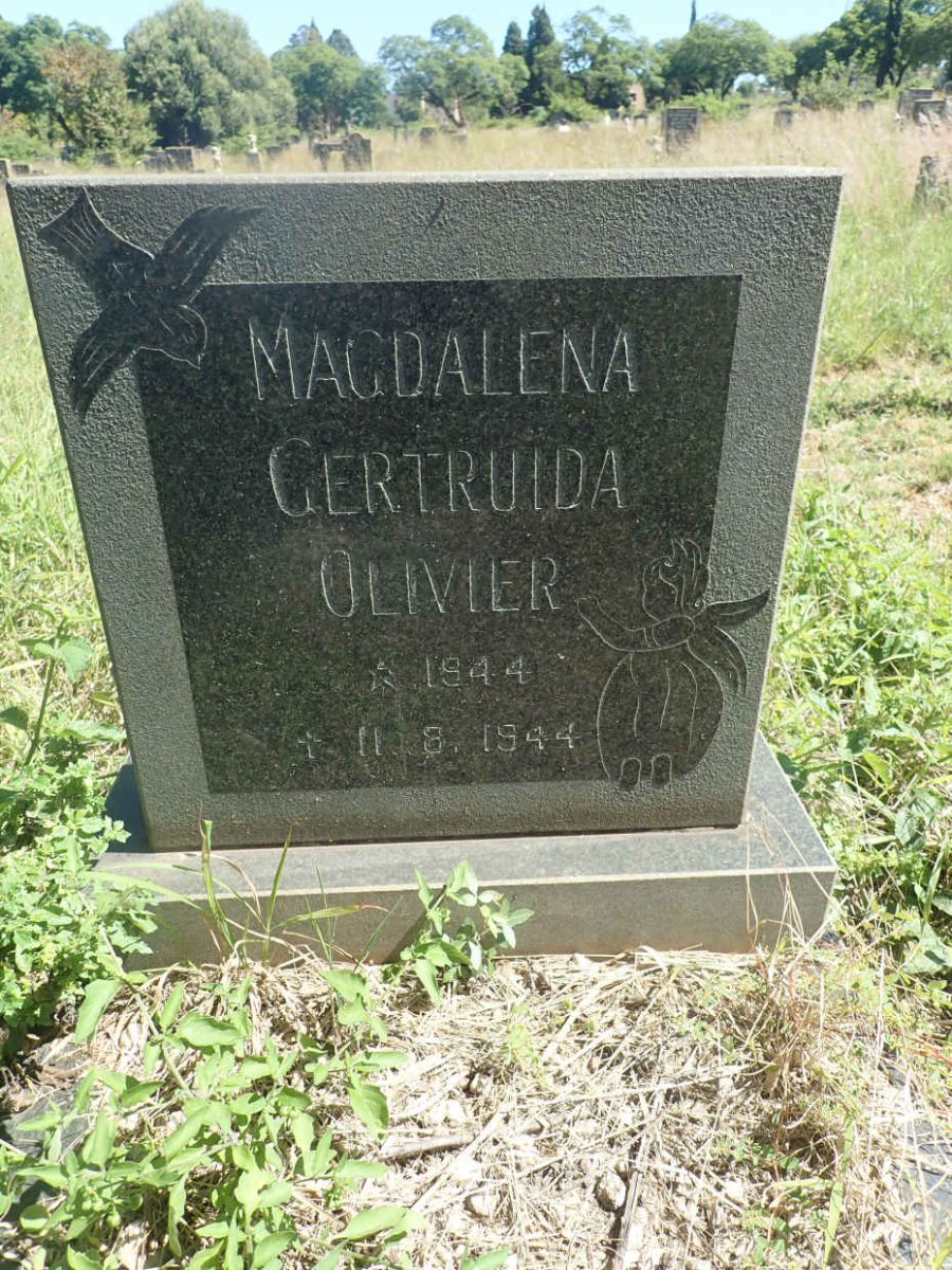 OLIVIER Magdalena Gertruida 1944-1944