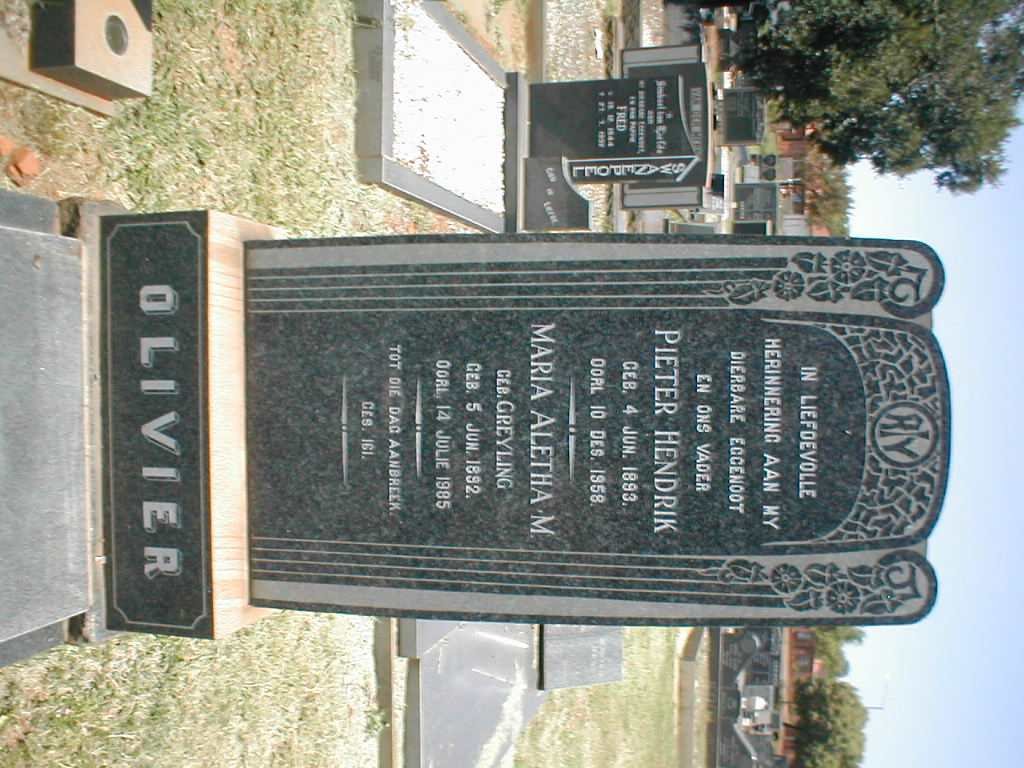OLIVIER Pieter Hendrik 1883-1958 &amp; Maria Aletha M. GREYLING 1882-1985