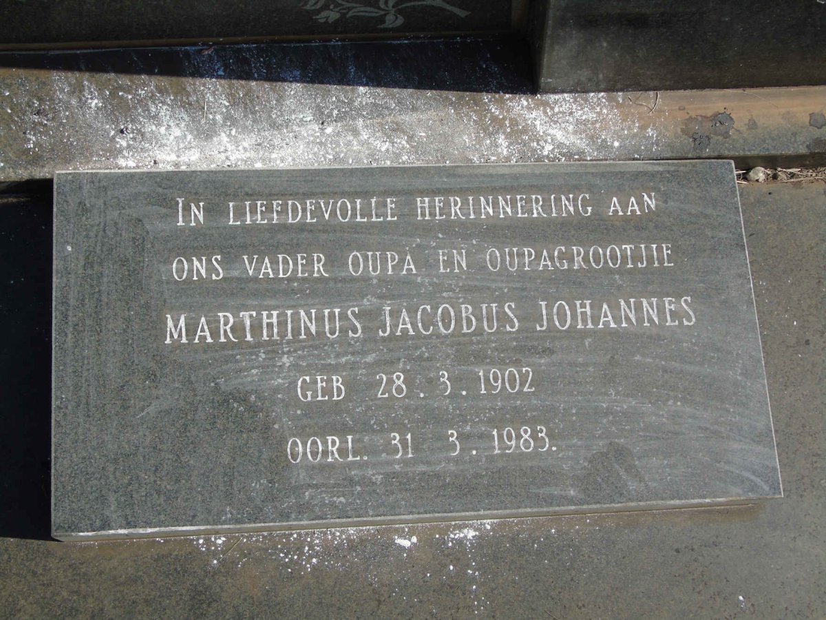 OOSTHUYSE Marthinus Jacobus Johannes 1902-1983