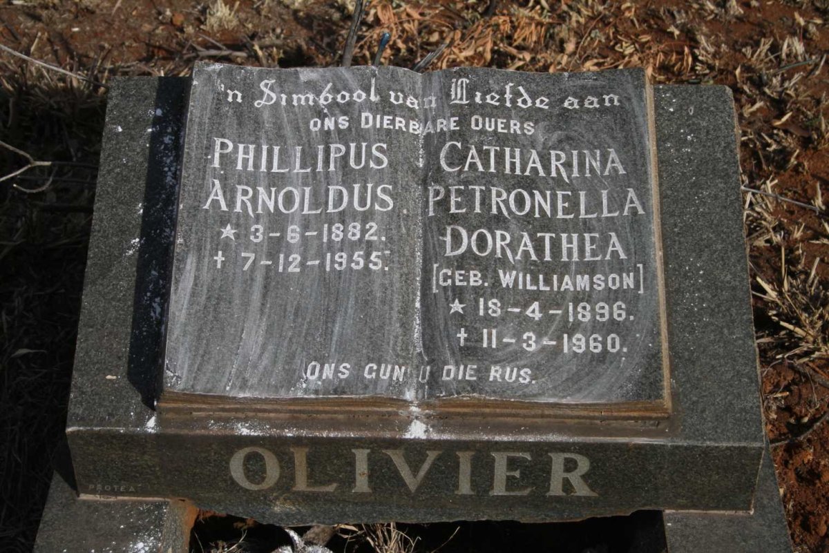 OLIVIER Phillipus Arnoldus 1882-1955 & Catharina Petronella Dorathea WILLIAMSON 1896-1960