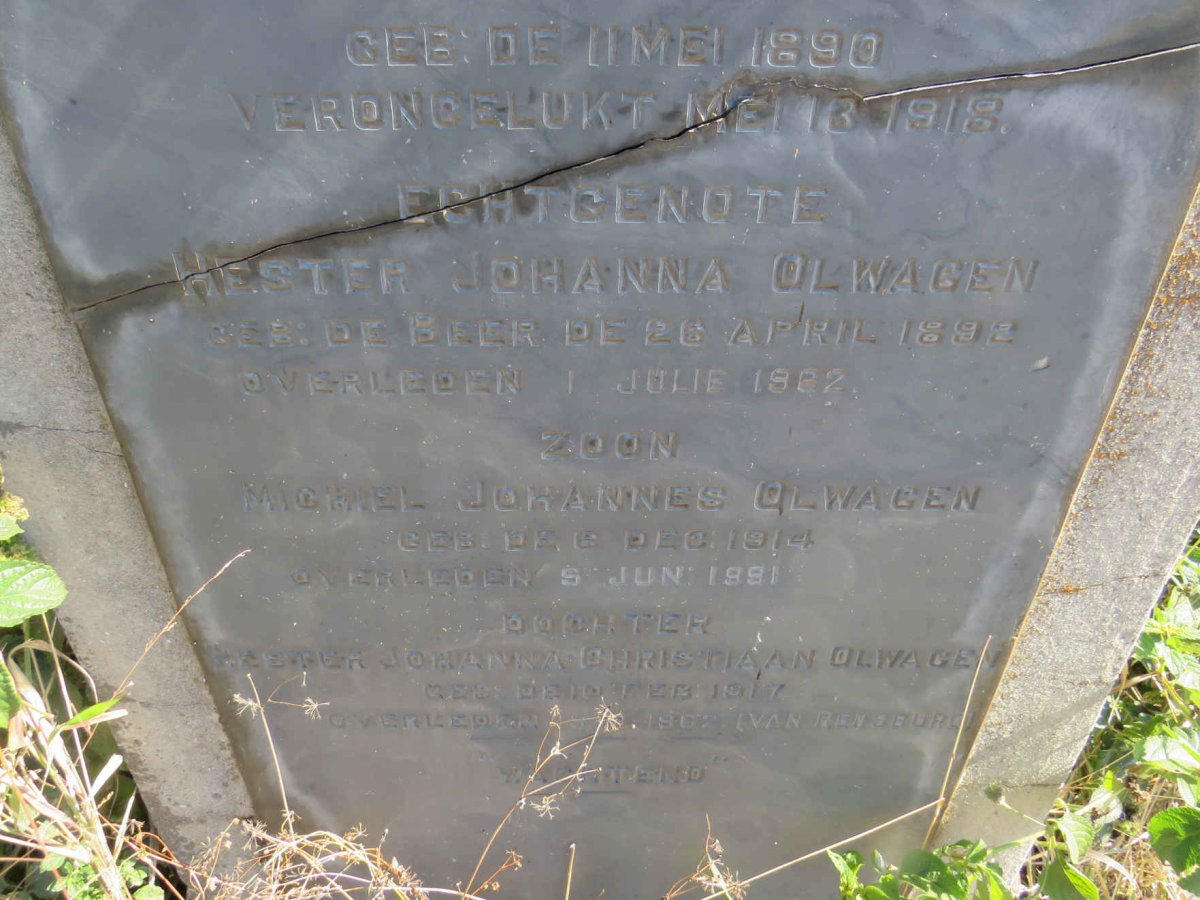 OLWAGEN Christiaan Dydelief 1890-1918 & Hester Johanna DE BEER 1892-1962 :: OLWAGEN Michael Johannes 1914-1991 :: OLWAGEN Hester Johanna Christiaan nee VAN RENSBURG 1917-1962_3