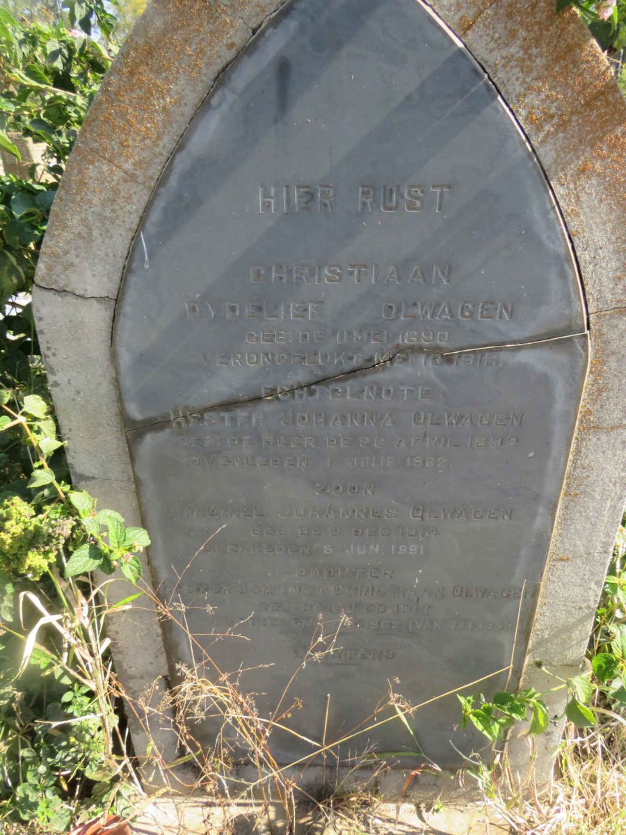 OLWAGEN Christiaan Dydelief 1890-1918 & Hester Johanna DE BEER 1892-1962 :: OLWAGEN Michael Johannes 1914-1991 :: OLWAGEN Hester Johanna Christiaan nee VAN RENSBURG 1917-1962_1