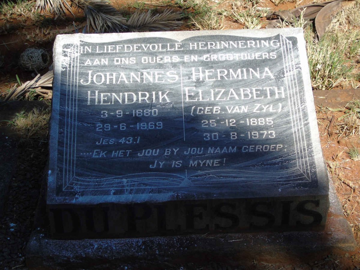PLESSIS Johannes Hendrik, du 1880-1969 &amp; Hermina Elizabeth VAN ZYL 1885-1973