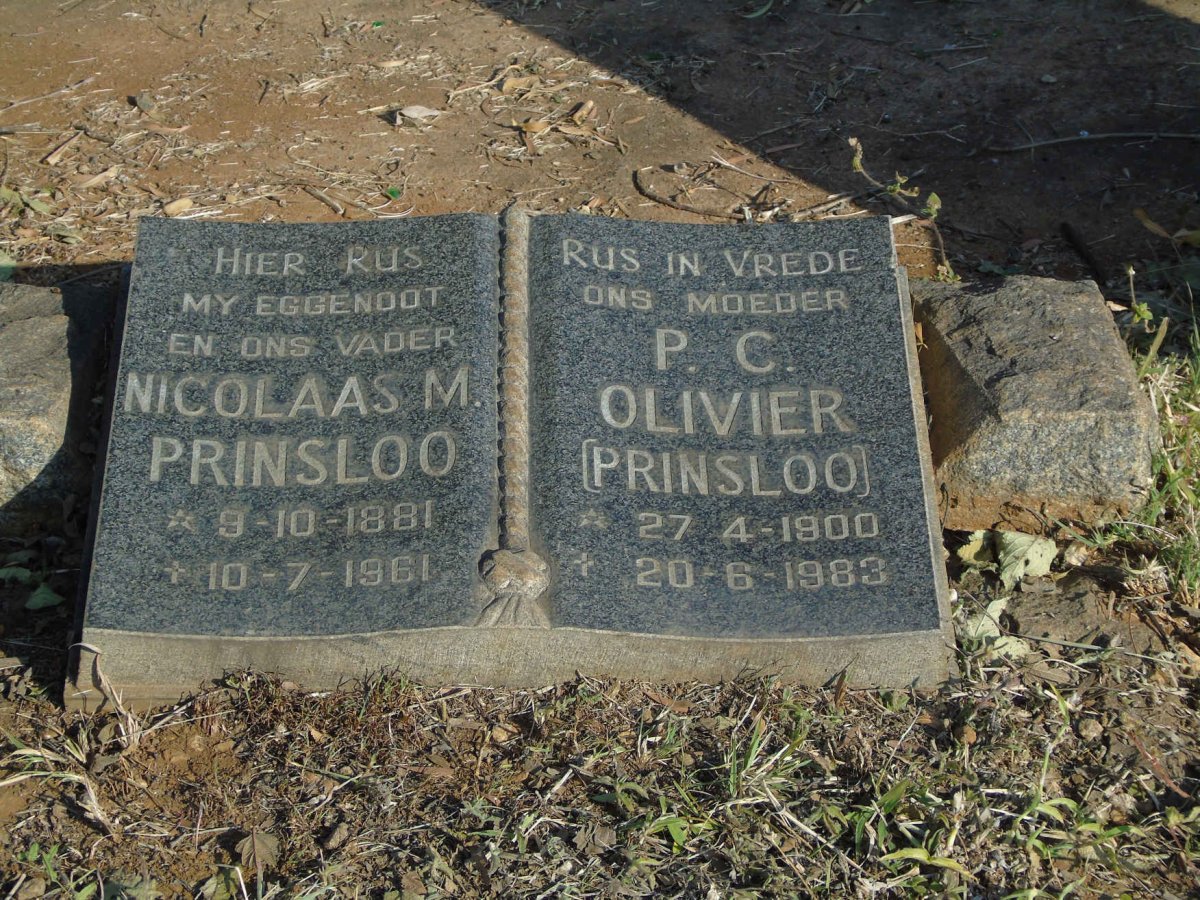 PRINSLOO Nicolaas M. 1881-1961 &amp; P.C. OLIVIER voorheen PRINSLOO 1900-1983