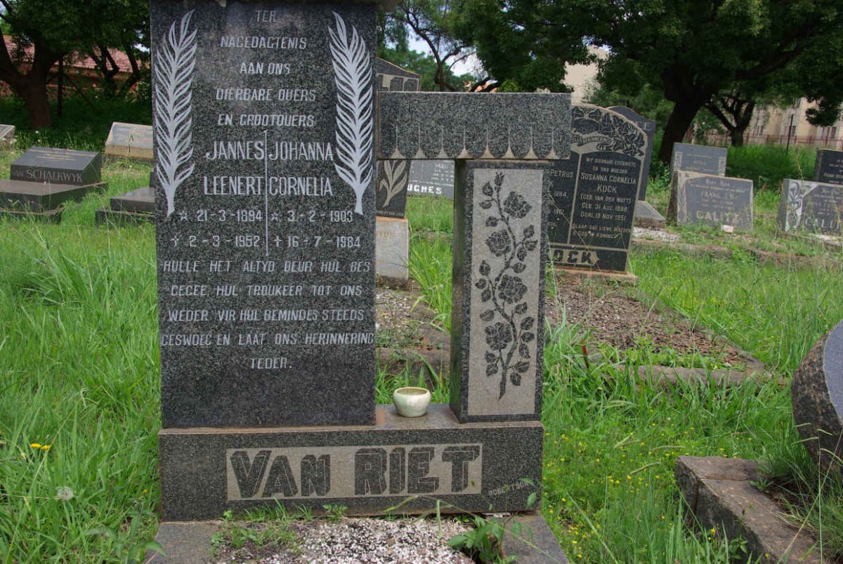 RIET Jannes Leenert, van 1894-1952 &amp; Johanna Cornelia 1903-1984