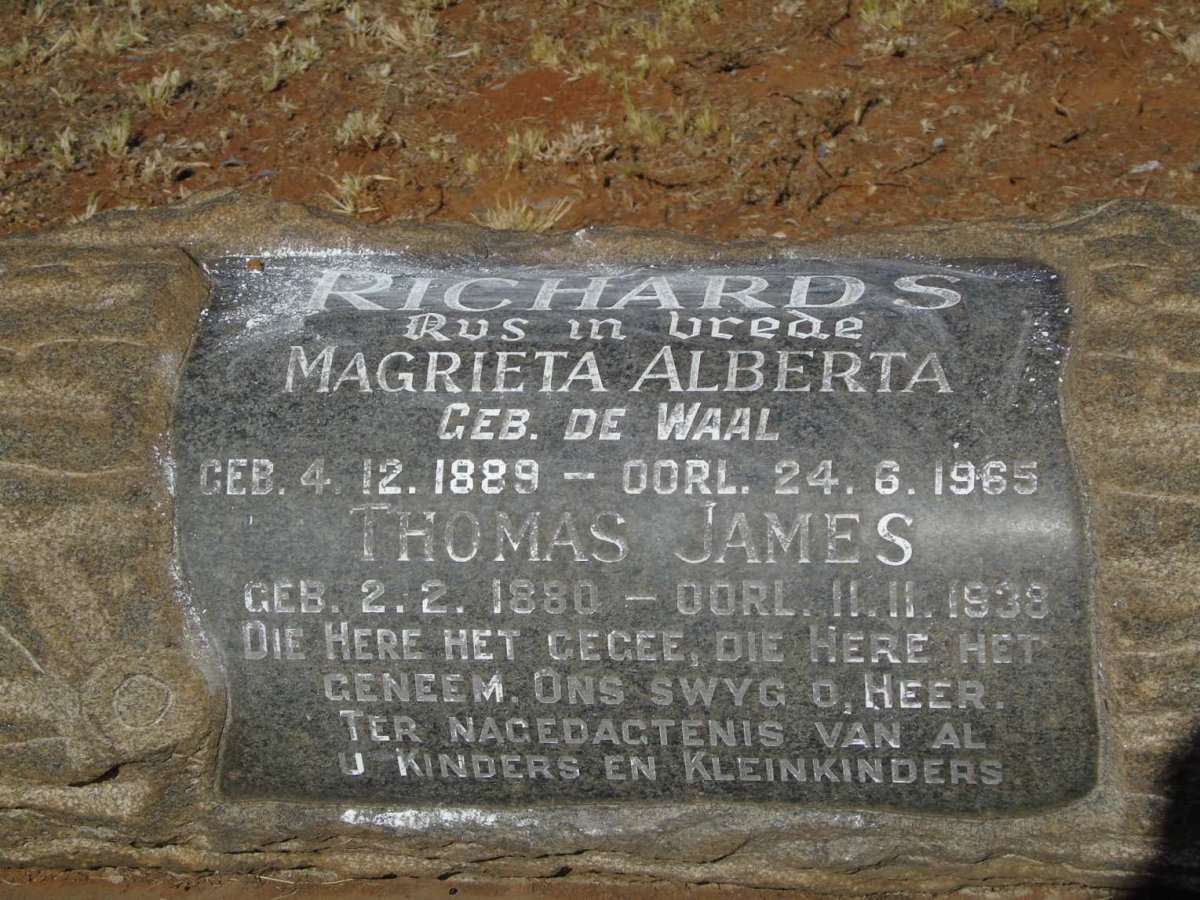 RICHARDS Thomas James 1880-1938 & Magrieta Alberta DE WAAL 1889-1965 