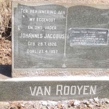 ROOYEN Johannes Jacobus, van 1920-1957 & Susanna Maria Barnard OOSTHUIZEN 1921-2006_1