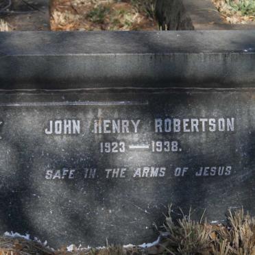 ROBERTSON Ernest Baxter 1886-1938 & Maria Magdalena 1894-1968 :: ROBERTSON John Henry 1923-1938_4