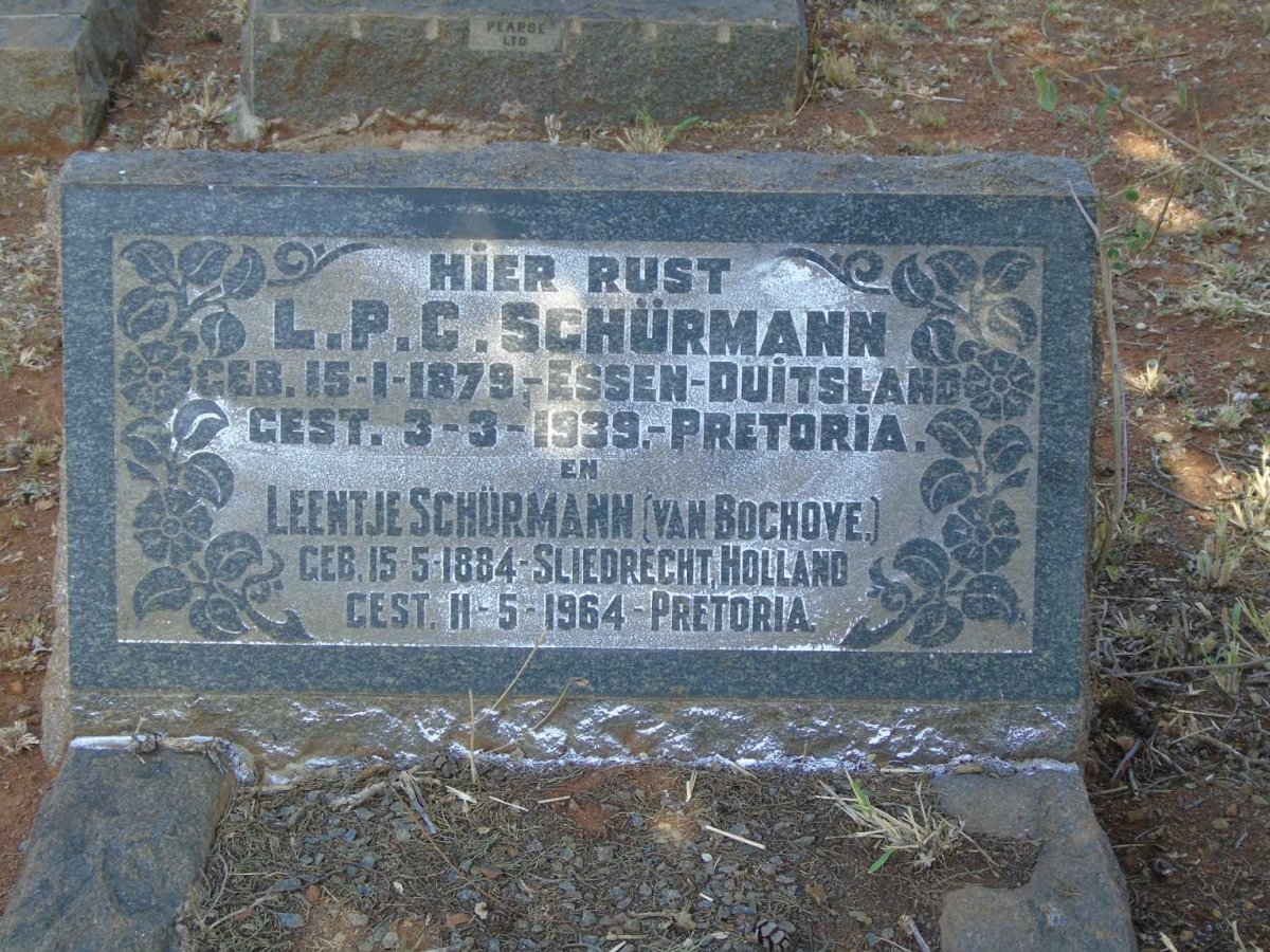 SCHURMANN L.P.C. 1879-1939 & Leentje VAN BOCHOVE 1884-1964