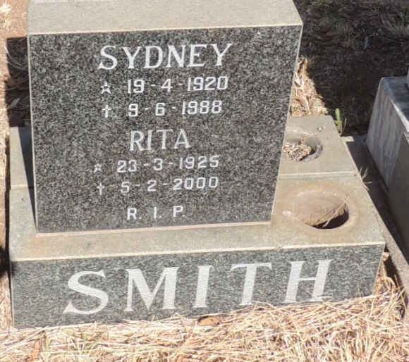 SMITH Sydney 1920-1988 & Rita 1925-2000
