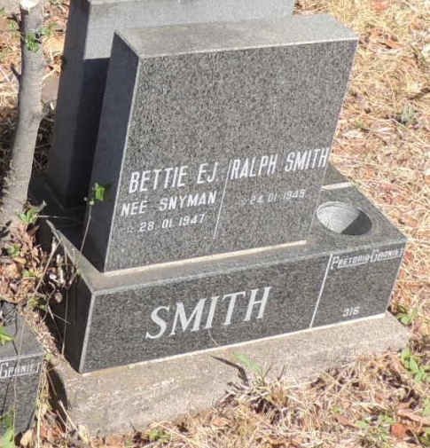 SMITH Ralph 1945-  & Bettie E.J. SNYMAN 1947- 