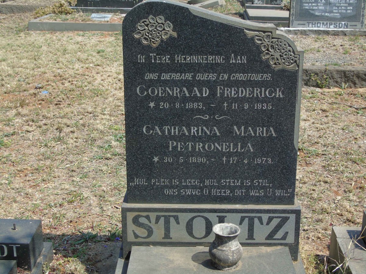 STOLTZ Coenraad Frederick 1883-1935 &amp; Catharina Maria Petronella 1890-1973