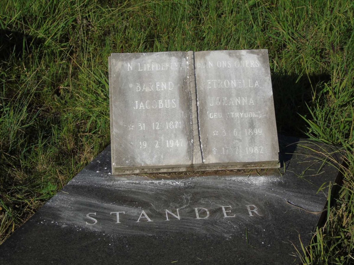 STANDER Barend Jacobus 1871-1947 & Petronella Johanna STRYDOM 1899-1982
