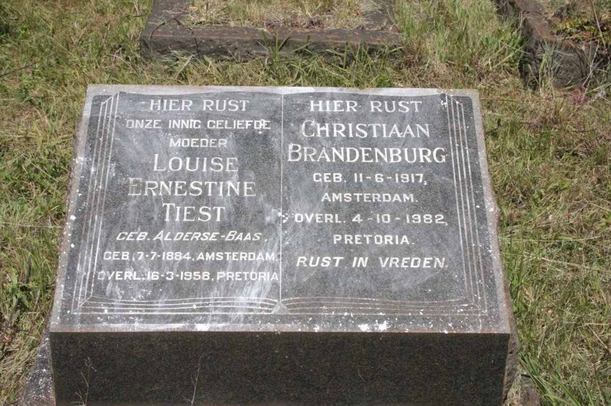 TIEST Louise Ernestine nee ALDERSE-BAAS 1884-1958 :: BRANDENBURG Christiaan 1917-1982