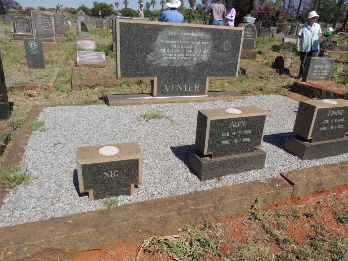 VENTER Nicolaas J. 1915-1967 :: VENTER Frikkie 1946-1973 :: VENTER Alice 1948-1969