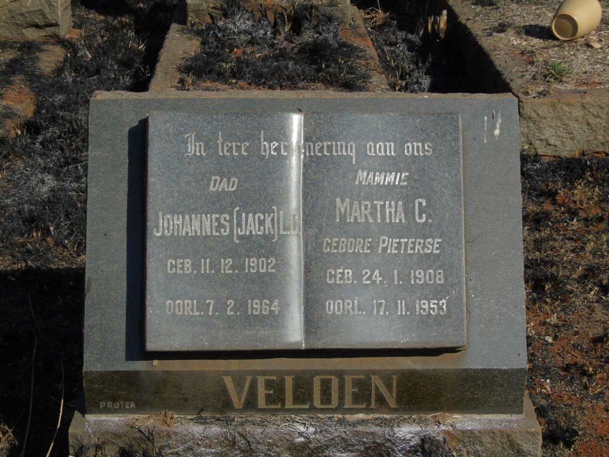VELOEN Johannes L.C. 1902-1964 & Martha C. PIETERSE 1908-1953