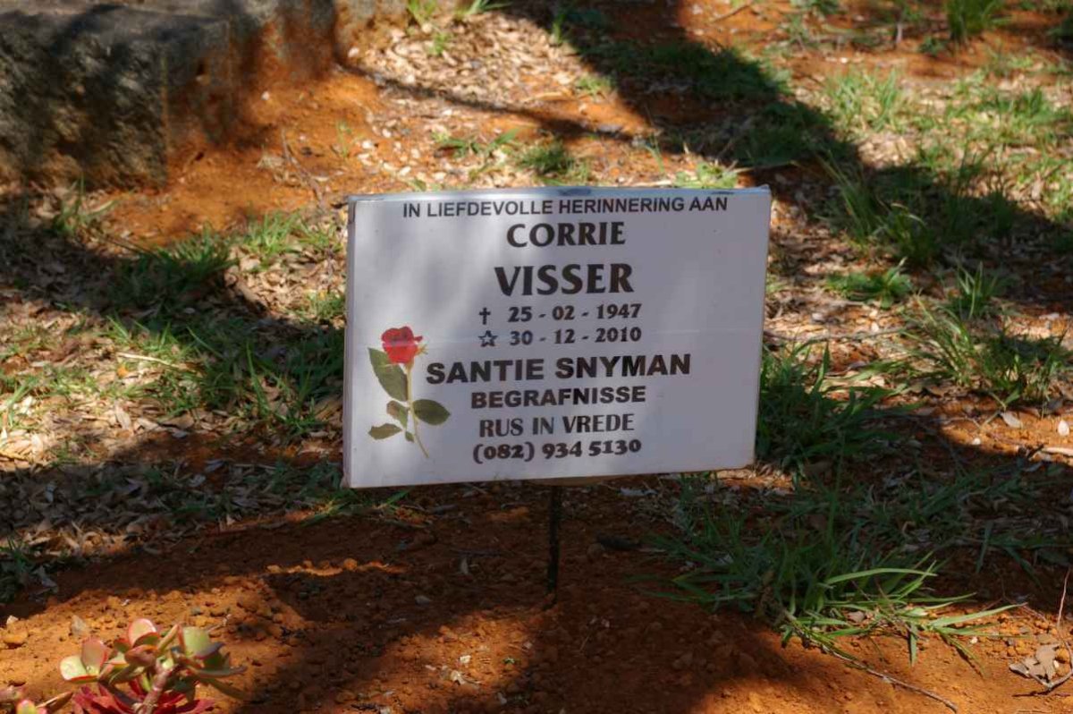 VISSER Corrie 1947-2010