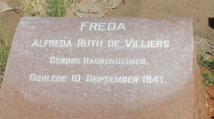 VILLIERS Alfreda Ruth, de nee RAUBENHEIMER  -1941