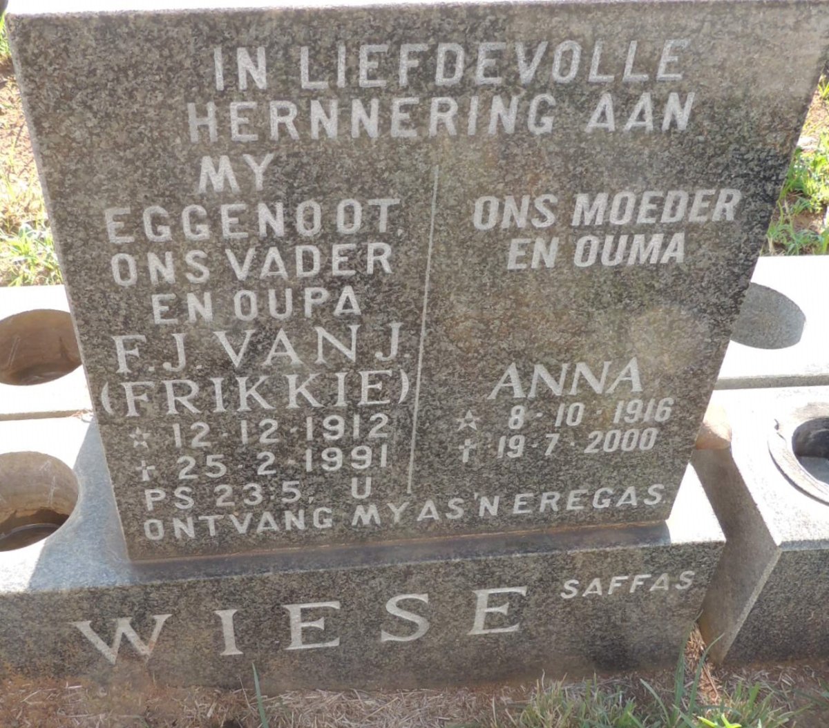 WIESE F.J. van J. 1912-1991 & Anna 1916-2000