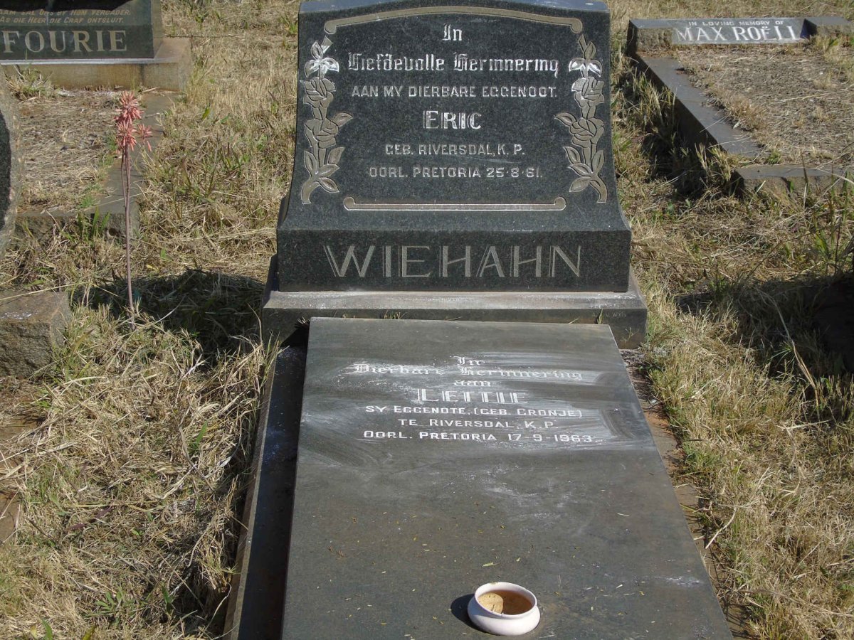 WIEHAHN Eric -1961 &amp; Lettie CRONJE -1963