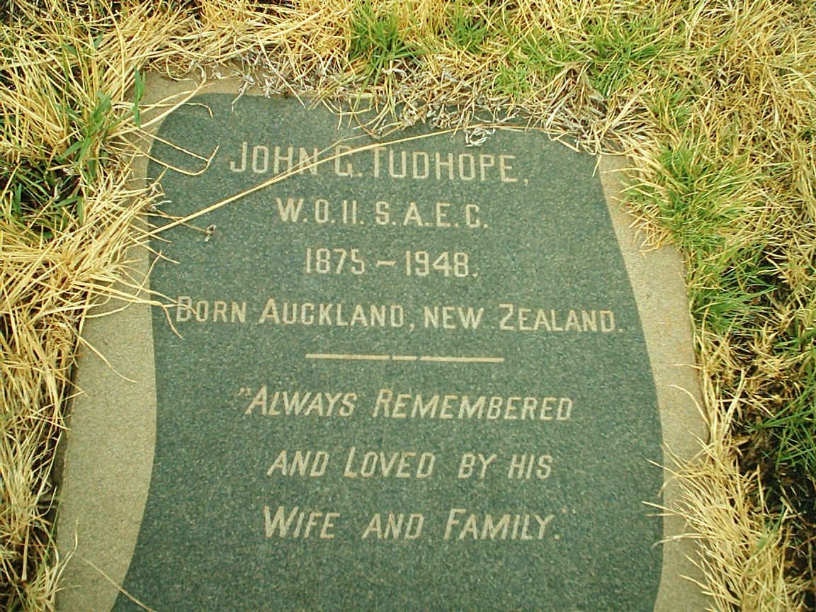 TUDHOPE John G. 1875-1948